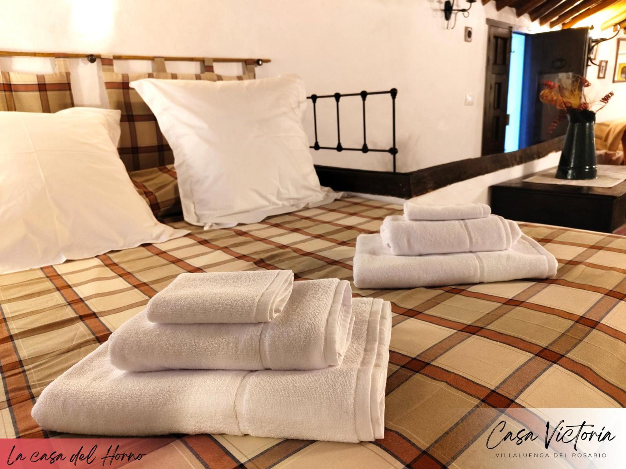 Conjunto Rural Casa Victoria Pensionat Villaluenga Del Rosario Eksteriør billede