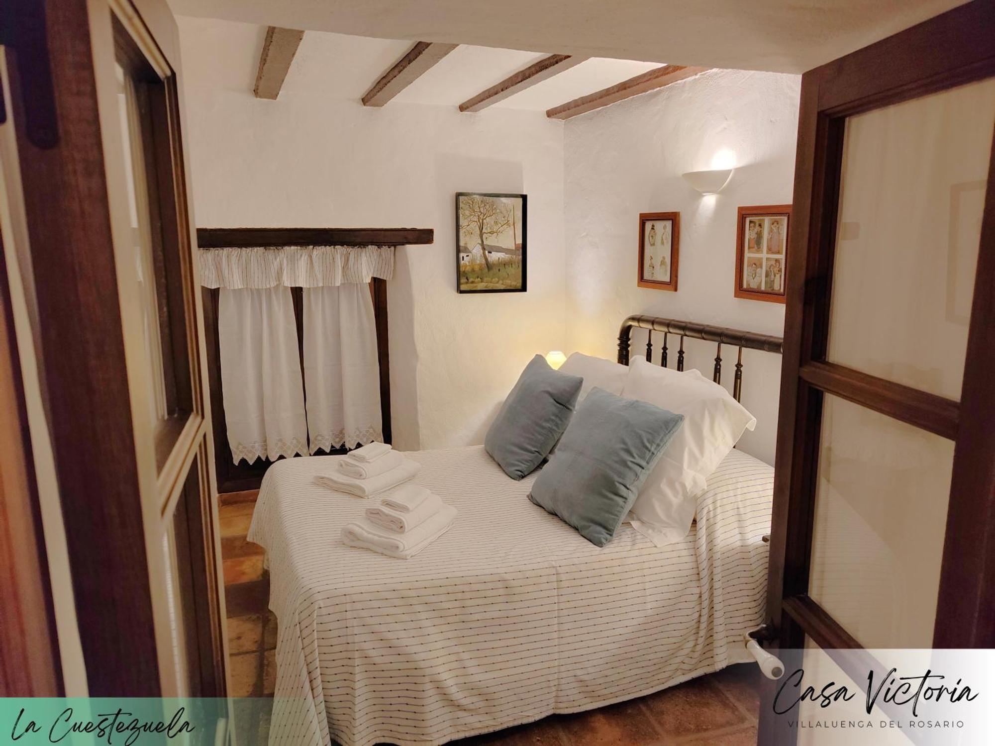 Conjunto Rural Casa Victoria Pensionat Villaluenga Del Rosario Eksteriør billede