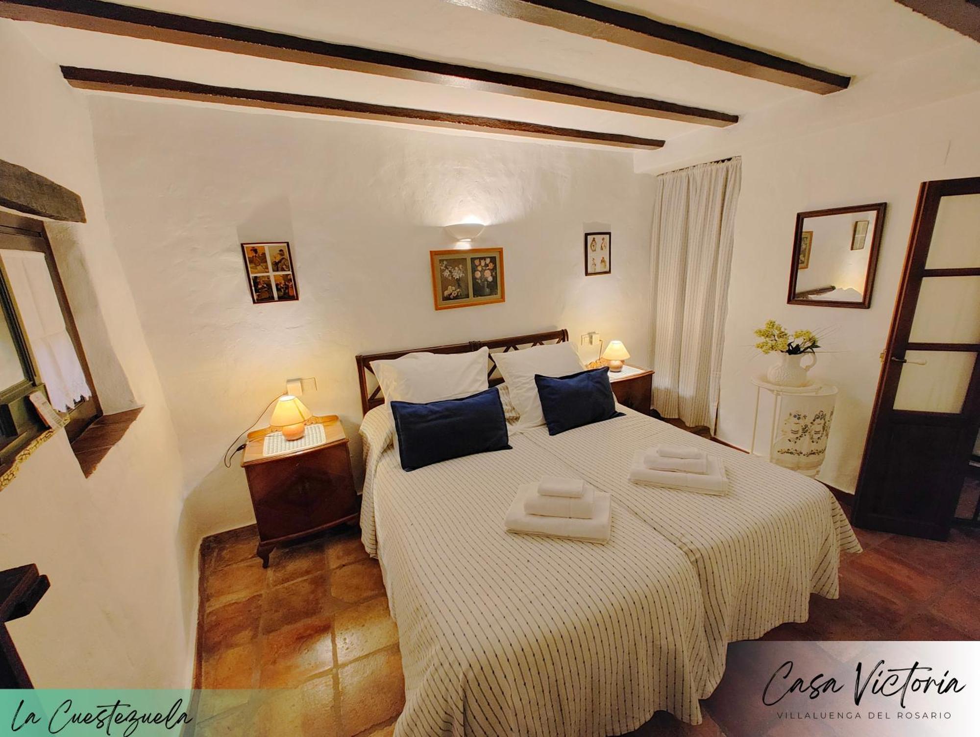 Conjunto Rural Casa Victoria Pensionat Villaluenga Del Rosario Eksteriør billede