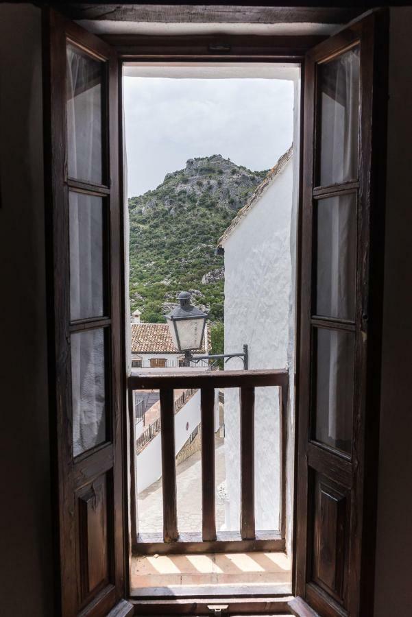 Conjunto Rural Casa Victoria Pensionat Villaluenga Del Rosario Eksteriør billede